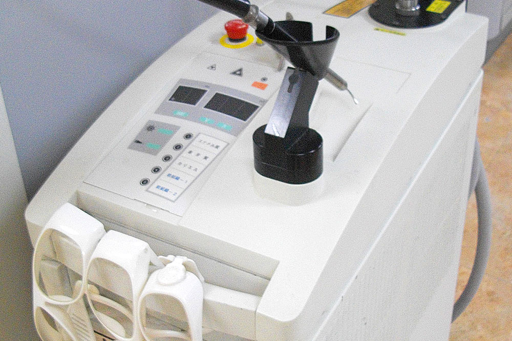 なかの歯科のレーザー治療機器